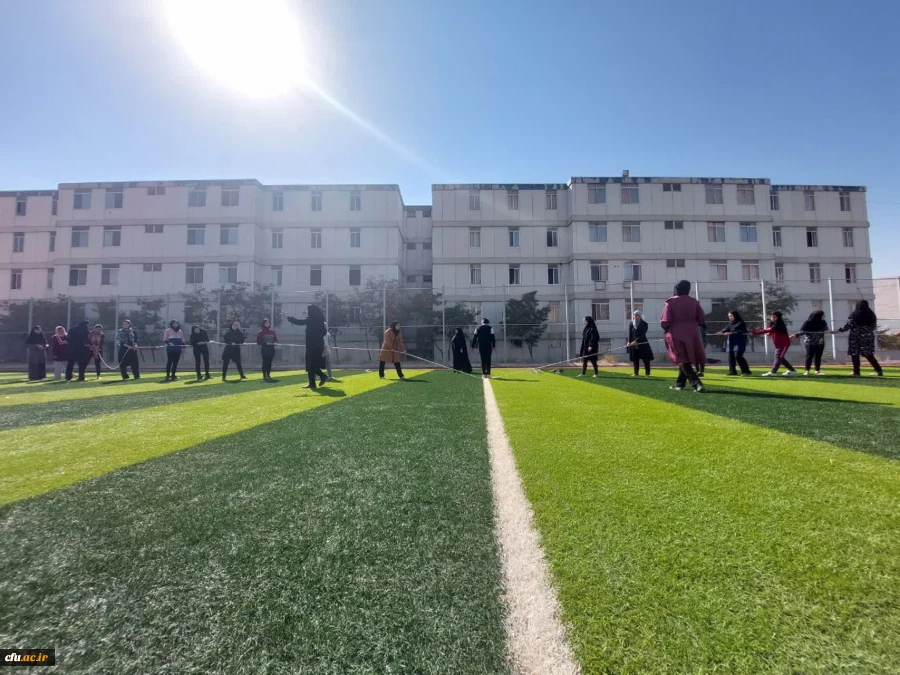 مسابقات دو و میدانی و طناب کشی به مناسبت هفته تربیت بدنی
 2