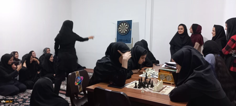 مسابقات دو و میدانی و طناب کشی به مناسبت هفته تربیت بدنی
 3