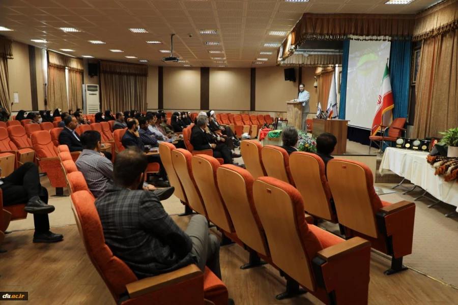 تکریم از خادمان امام حسین(ع) در موکب دانشگاه فرهنگیان در کربلا 31