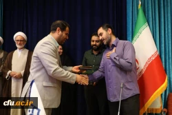 تکریم از خادمان امام حسین(ع) در موکب دانشگاه فرهنگیان در کربلا