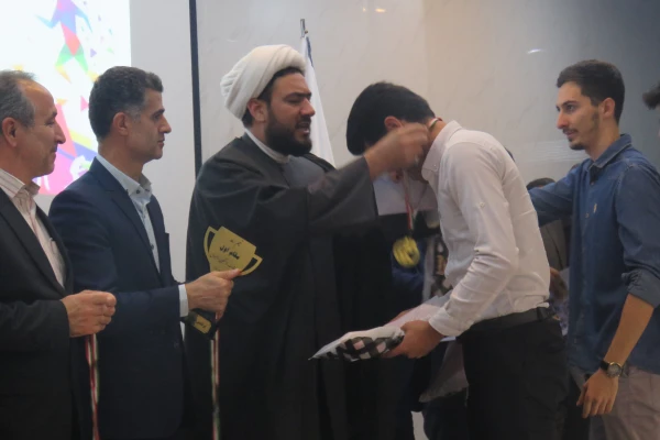 جشن گرامیداشت هفته تربیت بدنی و تجلیل از مقام آوران مسابقات ورزشی 10