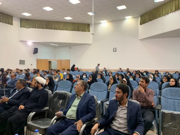 ضرورت بازنگری عالمانه برنامه درسی تربیت معلم 8