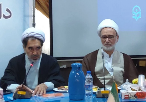مدیر امور پردیسهای استان کرمان
انجام برنامه های فرهنگی وتربیتی در شکل گیری شخصیت وهویت معلمی دانشجومعلمان اهمیت ونقش بسزایی دارد 2