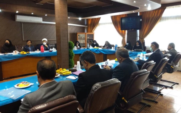 مدیر امور پردیسهای استان کرمان
انجام برنامه های فرهنگی وتربیتی در شکل گیری شخصیت وهویت معلمی دانشجومعلمان اهمیت ونقش بسزایی دارد 2