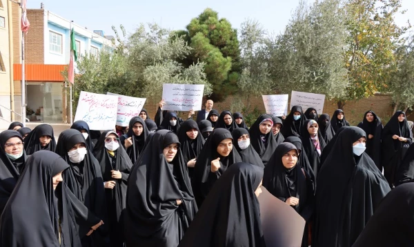 اعلام انزجار دانشجو معلمان دختر پردیس حضرت معصومه(س) از حوادث اخیر
 6