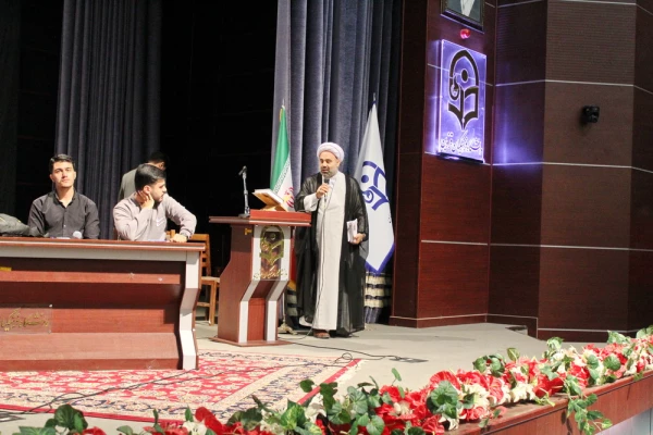 کرسی مناظره دانشجویی با عنوان گشت ارشاد، الزامات، باید و نبایدها 5