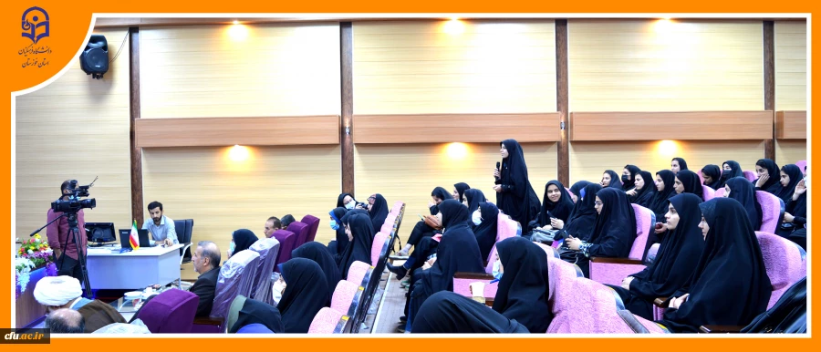 برگزاری نشستی با موضوع بصیرت، روشنگری و تبیین تحولات اخیرکشوردردانشگاه فرهنگیان با حضور نماینده ولی فقیه در استان خوزستان 4