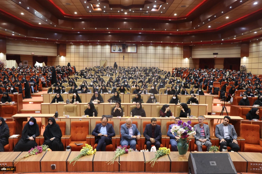 مراسم دانشجویان دختر جدیدالورود سال 1401 دانشگاه فرهنگیان استان اصفهان 2