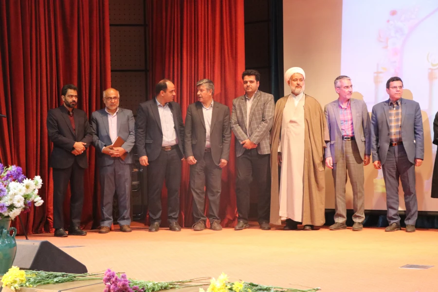 مراسم دانشجویان دختر جدیدالورود سال 1401 دانشگاه فرهنگیان استان اصفهان 6