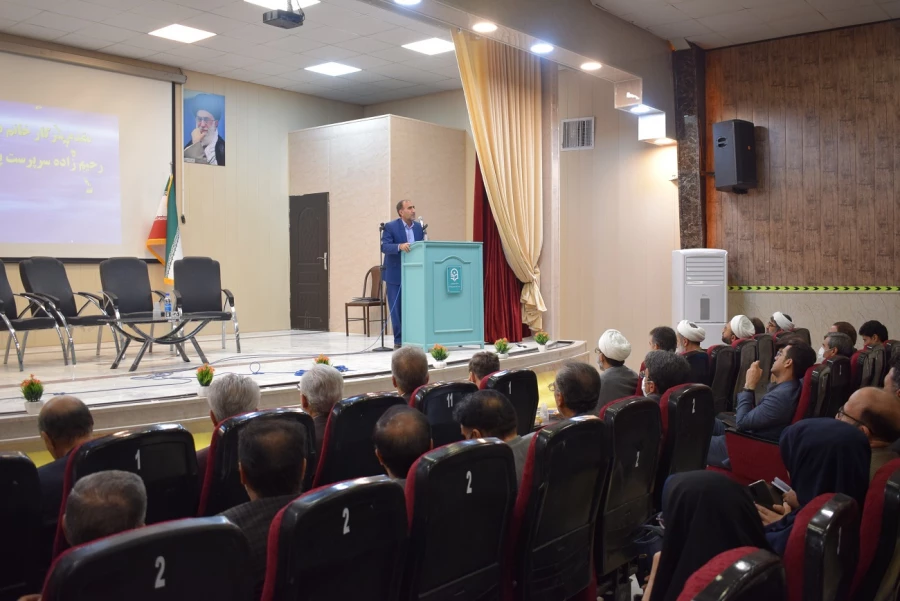 دکتر عظیم عظیمی به عنوان مدیر امور پردیس های دانشگاه فرهنگیان استان کرمانشاه معرفی شد. 8