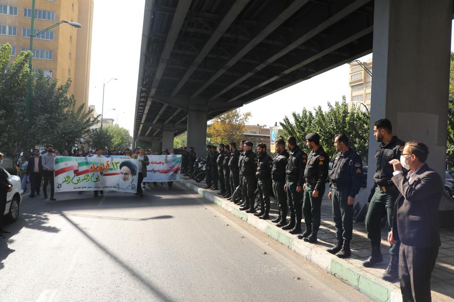 حضور خانواده دانشگاه فرهنگیان در راهپیمایی یوم الله 13 آبان 8