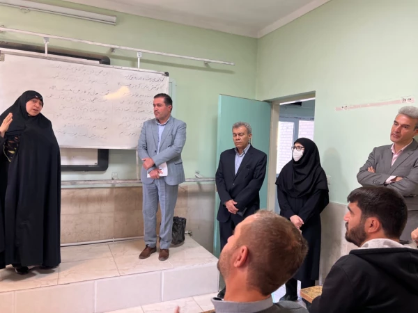 کیفیت خدمات رسانی سراهای دانشجویی دانشگاه فرهنگیان قزوین در مقایسه با سایر دانشگاه های استان مطلوب است 3