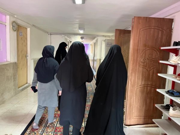 کیفیت خدمات رسانی سراهای دانشجویی دانشگاه فرهنگیان قزوین در مقایسه با سایر دانشگاه های استان مطلوب است 8