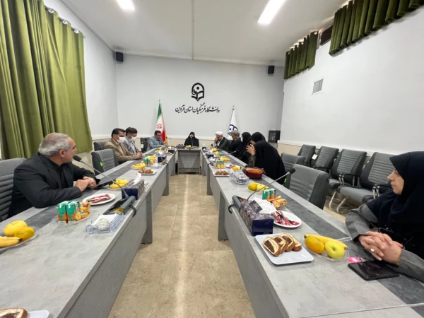 کیفیت خدمات رسانی سراهای دانشجویی دانشگاه فرهنگیان قزوین در مقایسه با سایر دانشگاه های استان مطلوب است 22