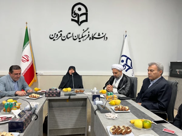 کیفیت خدمات رسانی سراهای دانشجویی دانشگاه فرهنگیان قزوین در مقایسه با سایر دانشگاه های استان مطلوب است 23