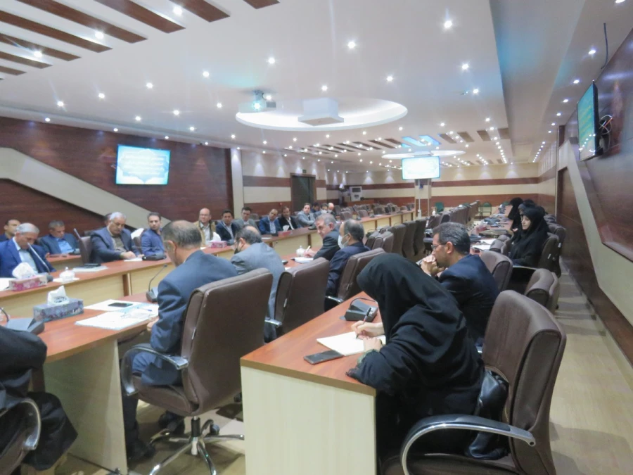 برگزاری نشست هم اندیشی استادان با حضور سرپرست اداره کل امور سیاسی، انتخابات و تقسیمات کشوری استانداری آذربایجان شرقی 4