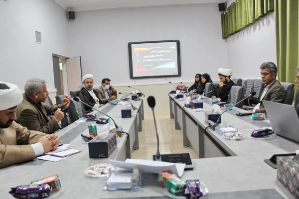 نشست هم اندیشی استادان با موضوع بررسی ابعاد و ماهیت اغتشاشات اخیر 3