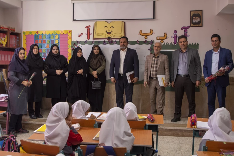 بازدید از مدارس مجری طرح کارورزی در استان یزد
 6