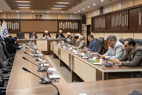 نشست مشاور وزیر آموزش و پرورش با اعضای هیات علمی و کارمندان دانشگاه
 4