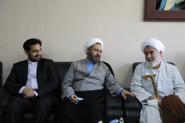 توسعه تعامل علمی بین المللی با کشورهای اسلامی با استفاده از رهنمود های شخصیت های علمی و مذهبی جهان اسلام 2