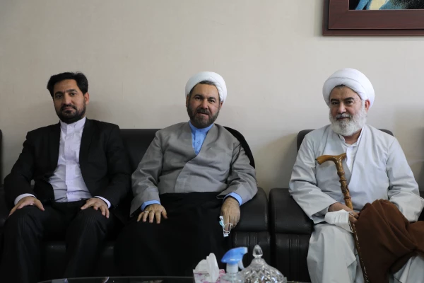 توسعه تعامل علمی بین المللی با کشورهای اسلامی با استفاده از رهنمود های شخصیت های علمی و مذهبی جهان اسلام 3