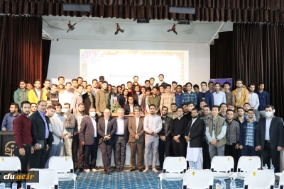 در اولین روز از حضور رئیس دانشگاه فرهنگیان در استان قم انجام شد:

جلسه پرسش و پاسخ با دانشجو معلمان، اساتید و کارکنان دانشگاه فرهنگیان قم