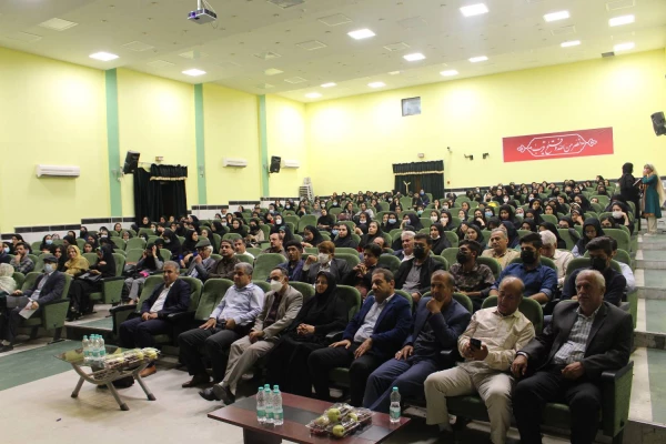 آئین رونمایی از کتاب شناختنامه شعر زنان بوشهر در پردیس بنت الهدی صدر برگزار شد  8