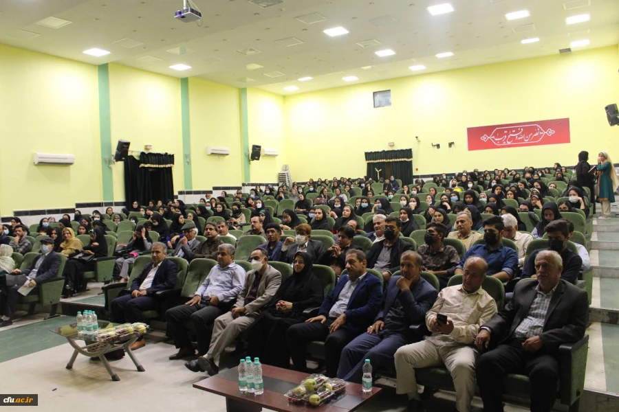 آئین رونمایی از کتاب شناختنامه شعر زنان بوشهر در پردیس بنت الهدی صدر برگزار شد  8