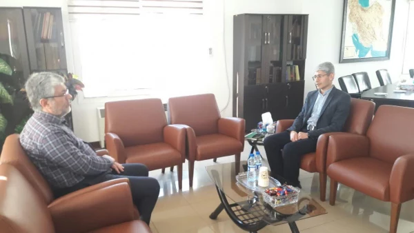 دیدار رئیس دانشگاه فرهنگیان کردستان با رئیس سازمان مدیریت و برنامه ریزی استان
 3