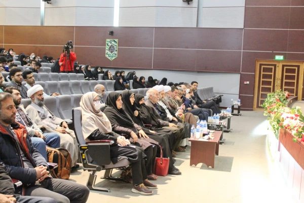 برگزاری آیین گرامیداشت هفته بسیج به همت بسیج دانشجویی 8