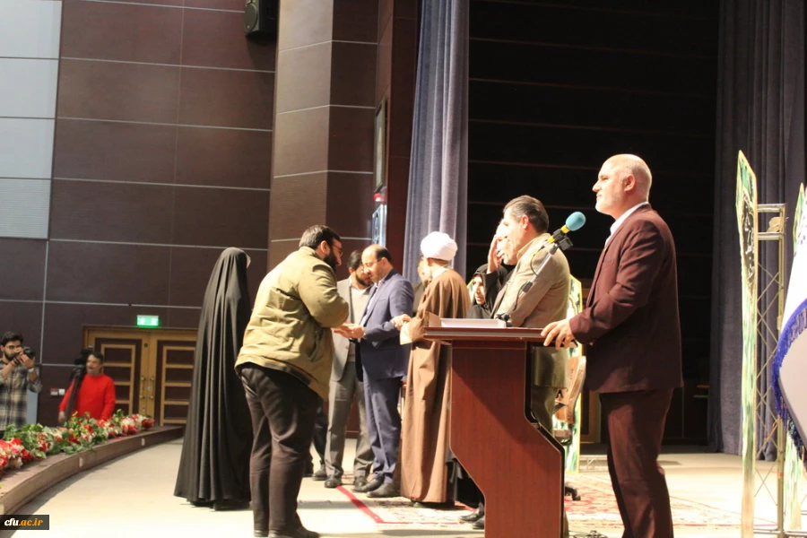 برگزاری آیین گرامیداشت هفته بسیج به همت بسیج دانشجویی 12