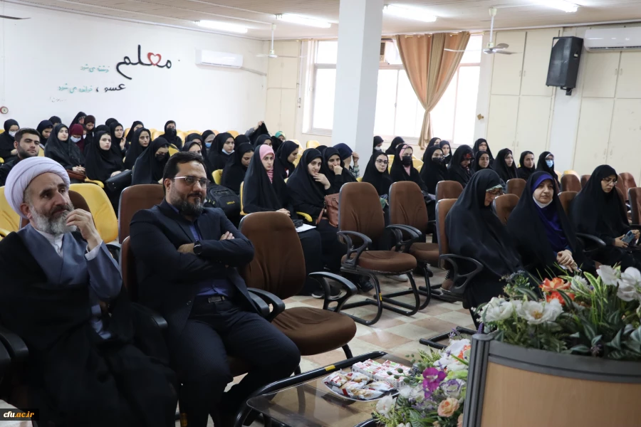 به مناسبت گرامیداشت هفته بسیج و به همت بسیج اساتید دانشگاه فرهنگیان برگزار گردید: 5