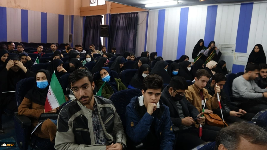 گردهمایی دانشجویان بسیجی و تجلیل از جهادگران سطح استان کردستان
 14