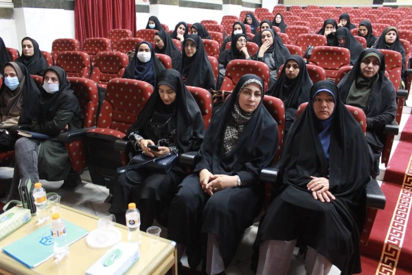 دوره دانش افزایی و ارتقای شایستگی های حرفه ای رابطان مهارت آموز در بوشهر آغاز شد 8