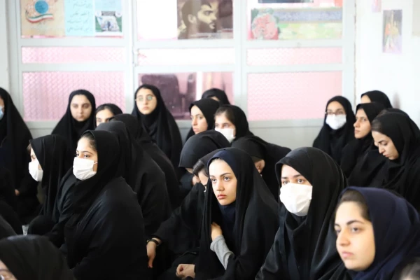 نشست صمیمی استاندار با دانشجویان پردیس شهید صدوقی کرمانشاه 6