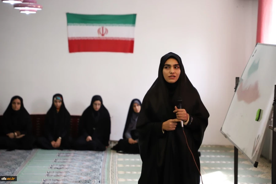 نشست صمیمی استاندار با دانشجویان پردیس شهید صدوقی کرمانشاه 8