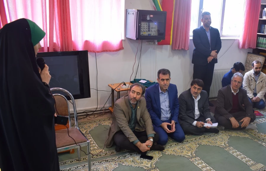 نشست صمیمی استاندار با دانشجویان پردیس شهید صدوقی کرمانشاه 11