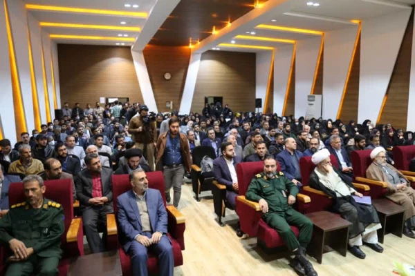 از بین بردن پیوند میان مردم و رهبری مهمترین هدف دشمن از طراحی اغتشاشات اخیر 3