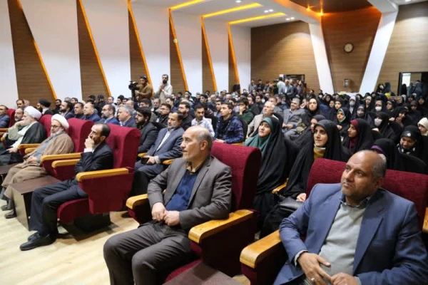 از بین بردن پیوند میان مردم و رهبری مهمترین هدف دشمن از طراحی اغتشاشات اخیر 7