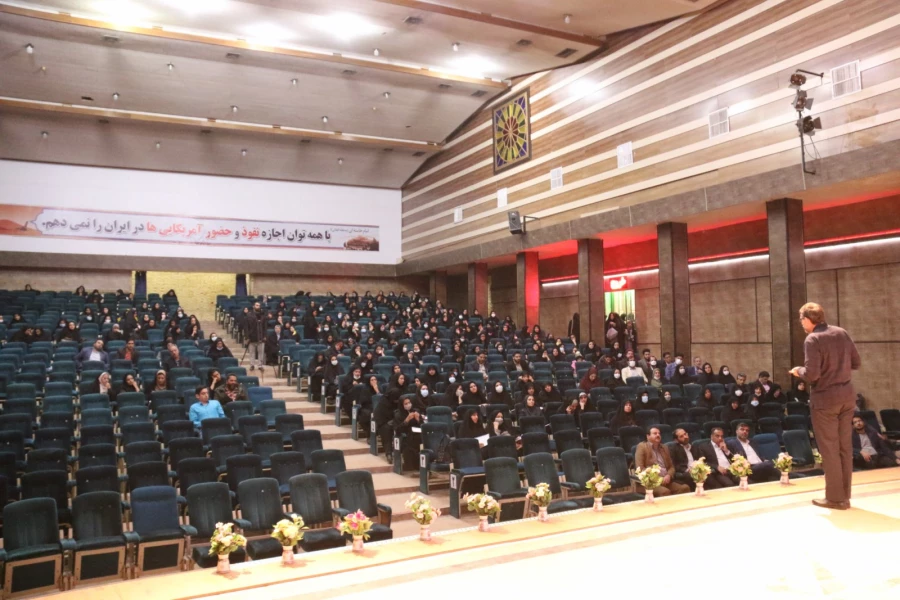 همایش سواد رسانه ای و تربیت دینی
 5