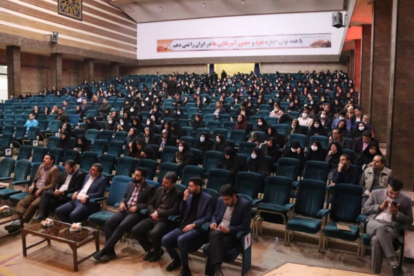 همایش سواد رسانه ای و تربیت دینی
 6