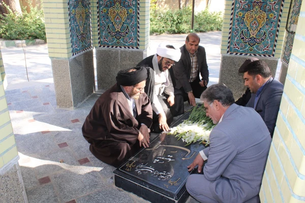 دیدار نماینده ولی فقیه و امام جمعه شهر خرم آباد با دانشجویان پردیس علامه طباطبایی لرستان  4