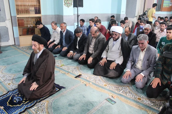 دیدار نماینده ولی فقیه و امام جمعه شهر خرم آباد با دانشجویان پردیس علامه طباطبایی لرستان  8