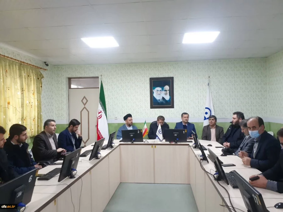 جلسه پرسش و پاسخ دانشجومعلمان با حضور فرماندار شهرستان رشت برگزار گردید: 2