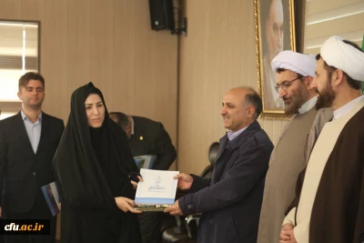 در بیست و سومین جشنواره پژوهشگران و فناوران برتر استان اردبیل انجام شد:

تجلیل از پژوهشگران و فناوران برتر دانشگاه فرهنگیان اردبیل