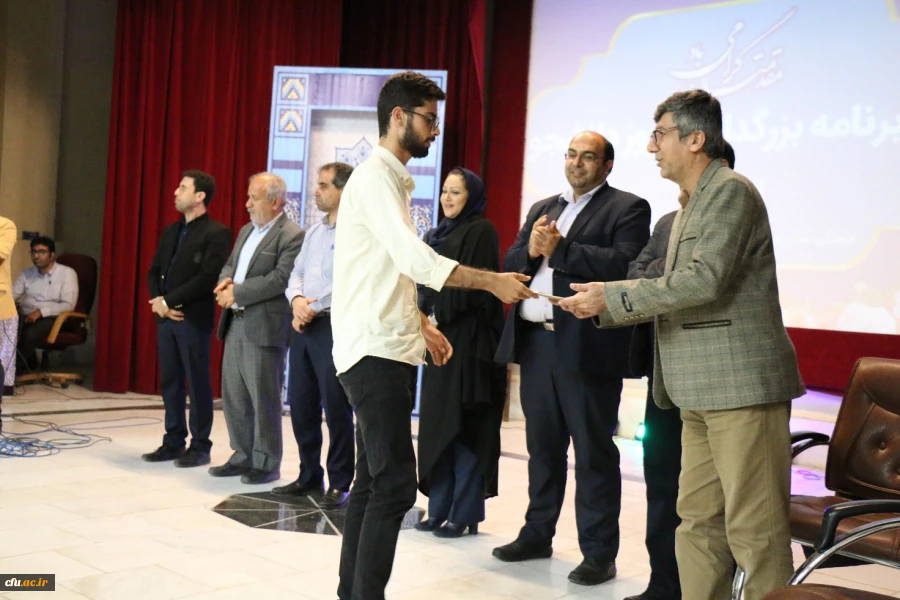 جشن بزرگ روز دانشجو با حضور رئیس، مسئولان و دانشجومعلمان دانشگاه فرهنگیان استان بوشهر 18