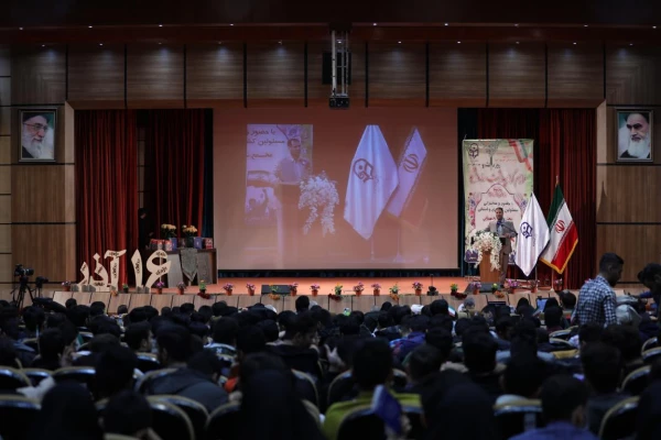 روز دانشجو، روز پاسخگویی مسئولانه 10