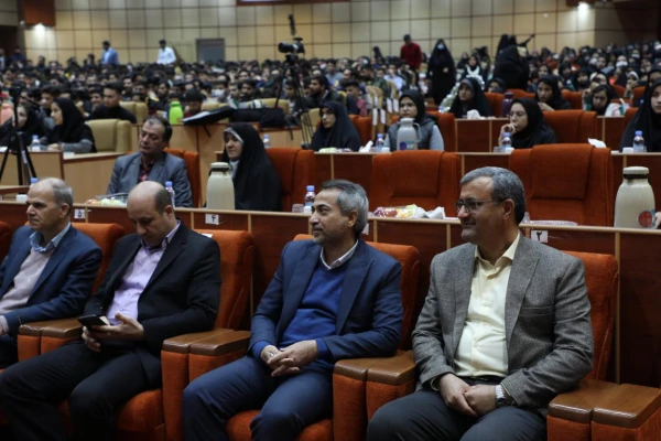 روز دانشجو، روز پاسخگویی مسئولانه 15