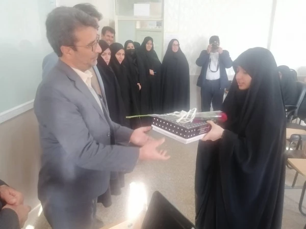 حضور مدیرکل آموزش و پرورش استان ایلام در پردیس امام جعفر صادق (ع) به مناسبت روز دانشجو 2