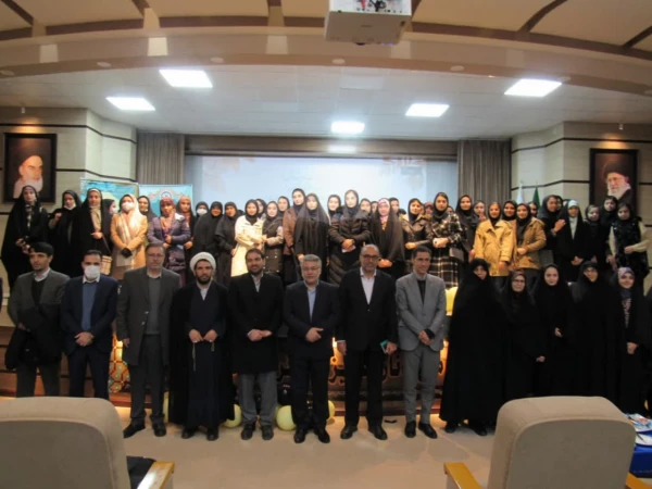 مراسم روز دانشجو با حضور سرپرست معاونت نظارت ،ارزیابی و تضمین کیفیت،مسئولان و دانشجومعلمان دانشگاه فرهنگیان استان زنجان برگزار شد. 3